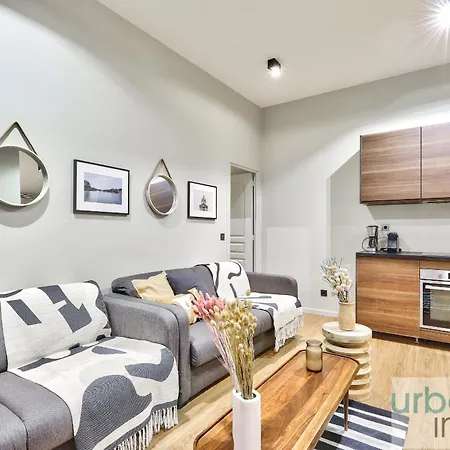 Urbanflat 140 - Beautiful Duplex In Saint-germain Des Pres Paris