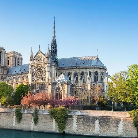 Apartment Urbanflat 140 - Beautiful Duplex In Saint-germain Des Pres Paris
